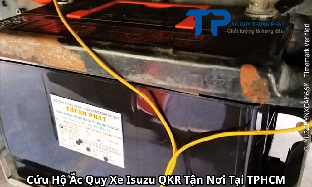 Cứu Hộ Ắc Quy Xe Isuzu QKR Tận Nơi Tại TPHCM