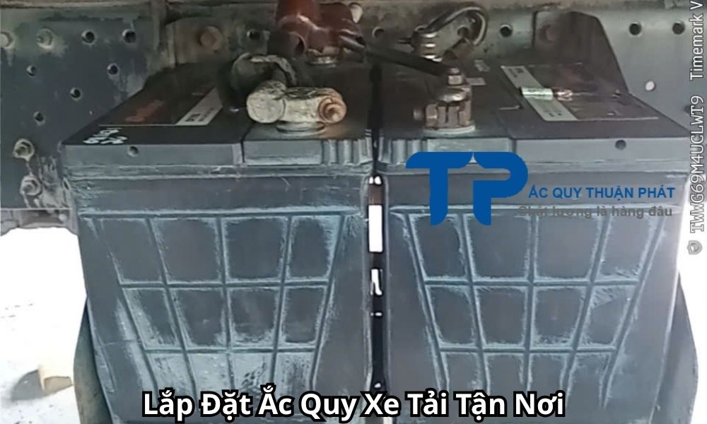 Lắp Đặt Ắc Quy Xe Tải Tận Nơi