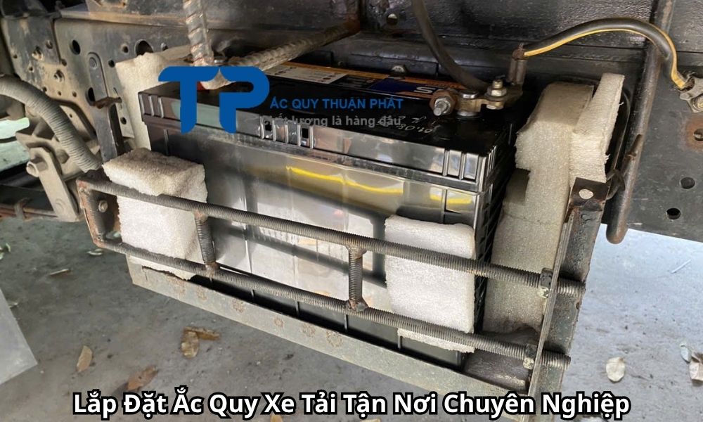 Lắp Đặt Ắc Quy Xe Tải Tận Nơi Chuyên Nghiệp