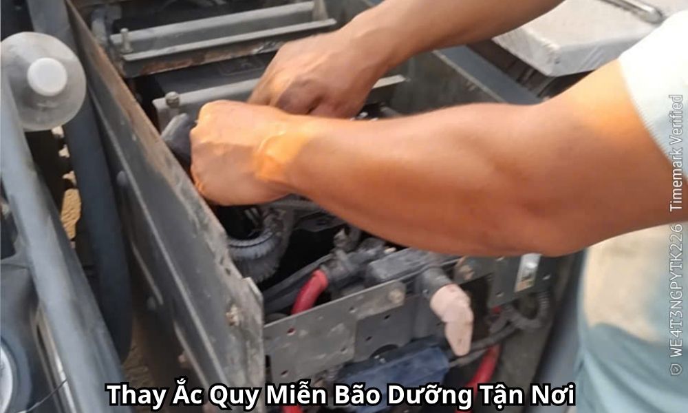 Thay Ắc Quy Miễn Bão Dưỡng Tận Nơi