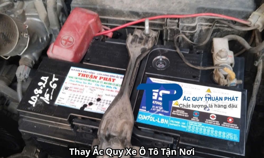 Thay Ắc Quy Xe Ô Tô Tận Nơi